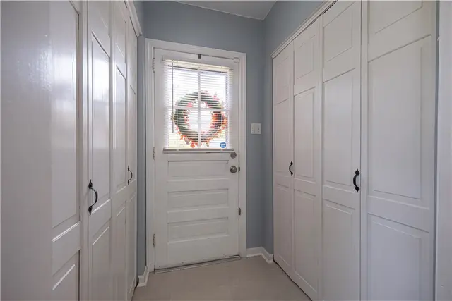 356 Goldsmith Rd gallery image 7