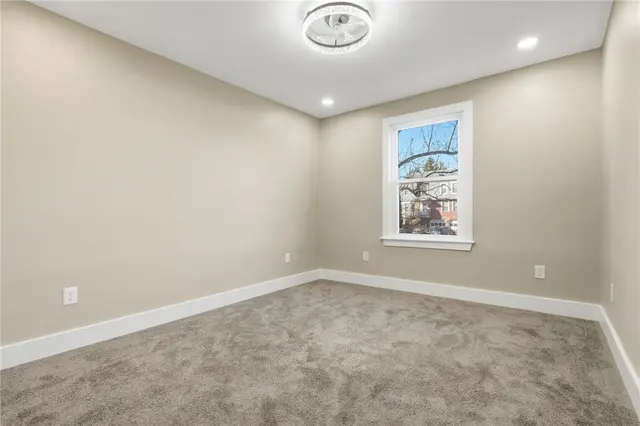 3562 Huntertown Rd gallery image 35