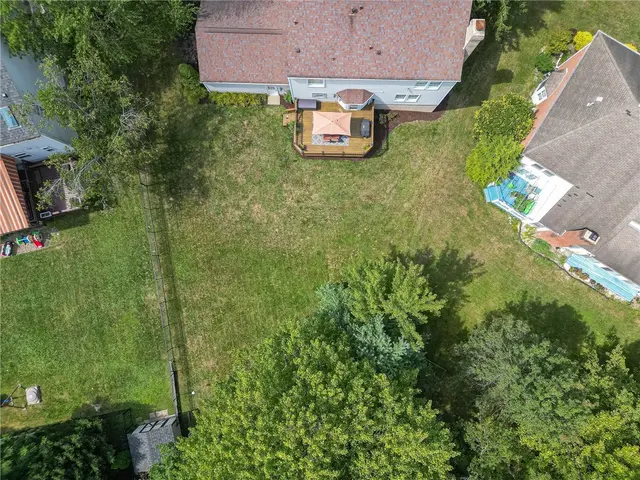 366 Valerie Dr gallery image 7