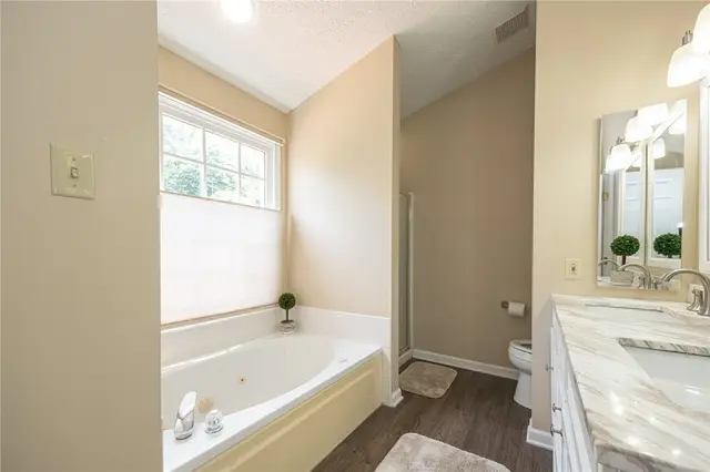 366 Valerie Dr gallery image 35