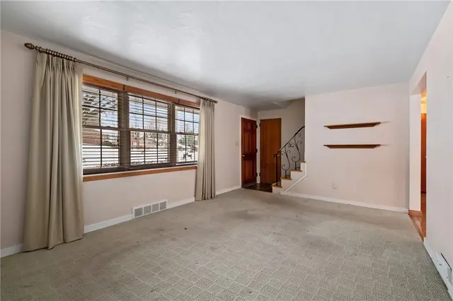 369 Haugh Drive gallery image 3