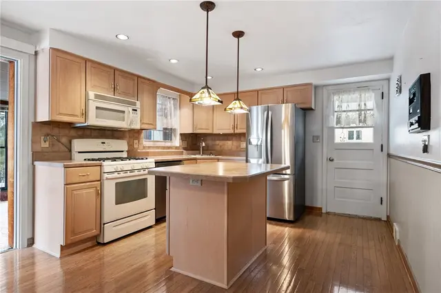 369 Haugh Drive gallery image 7