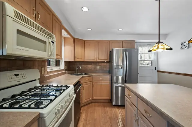 369 Haugh Drive gallery image 8