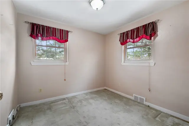369 Haugh Drive gallery image 16