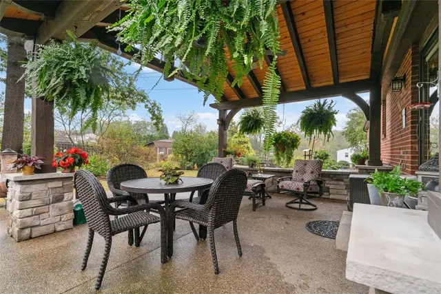 3708 Aurelia Dr gallery image 6