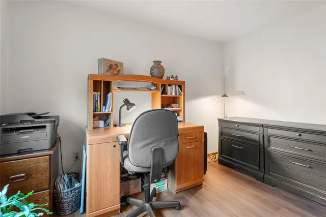 3708 Aurelia Dr gallery image 16