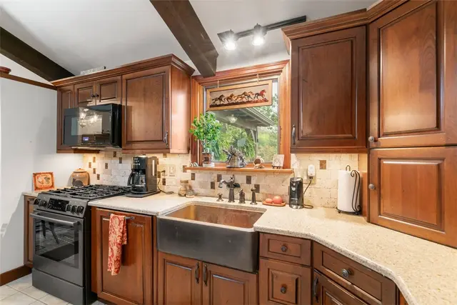 3708 Aurelia Dr gallery image 28