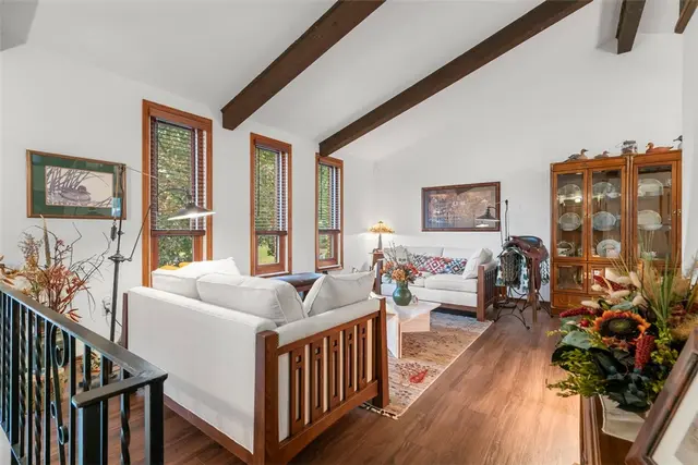 3708 Aurelia Dr gallery image 31