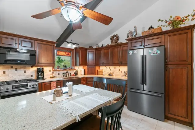 3708 Aurelia Dr gallery image 37