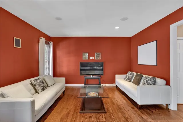 371 Marshall Heights Dr gallery image 3