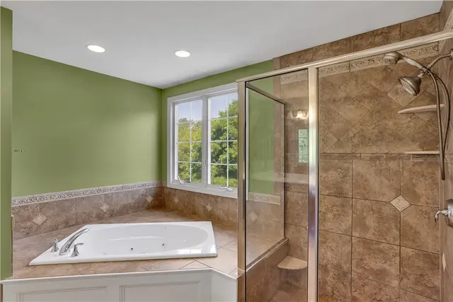 371 Marshall Heights Dr gallery image 18
