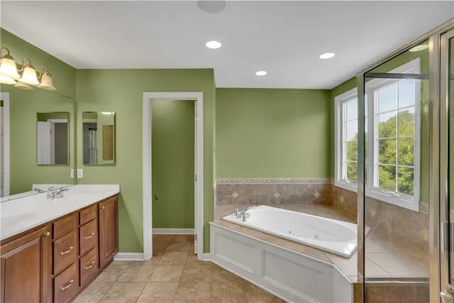 371 Marshall Heights Dr gallery image 28