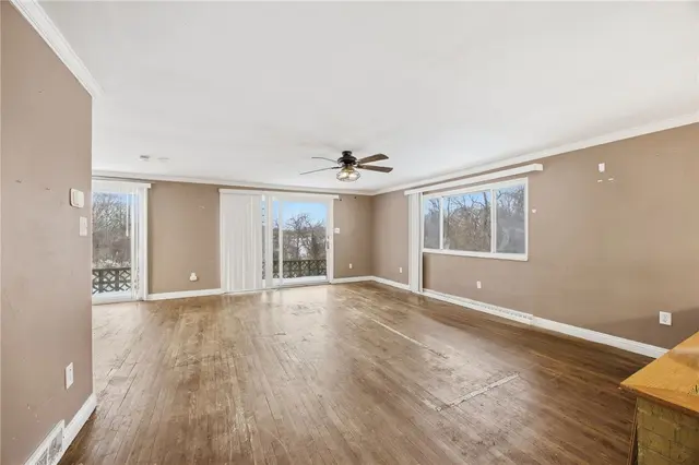 3801 Greenfield Rd gallery image 4