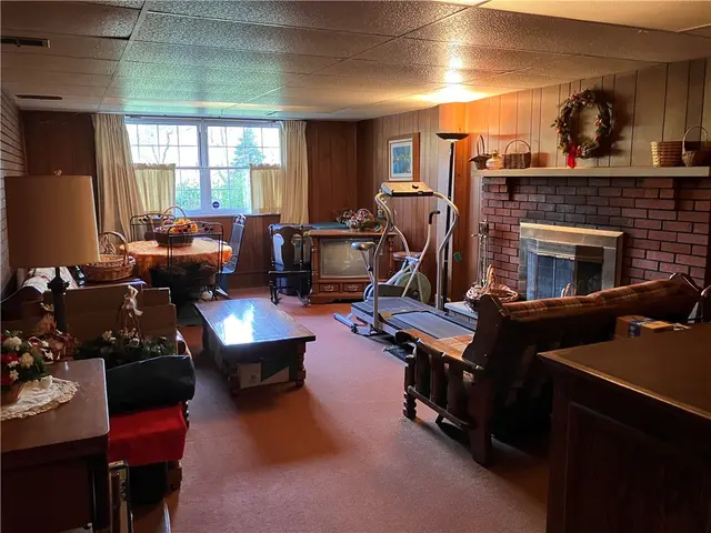 3816 Hilltop Dr gallery image 4