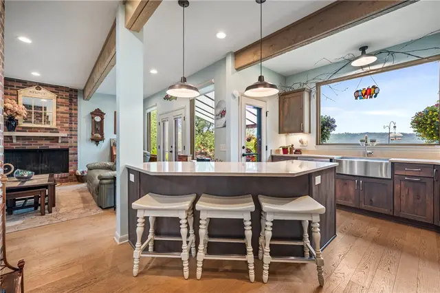3824 Cedar Ridge Rd gallery image 4