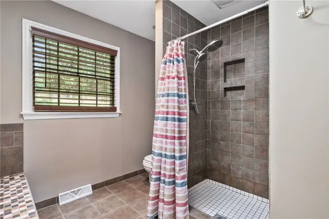 3841 Kim Ln gallery image 9