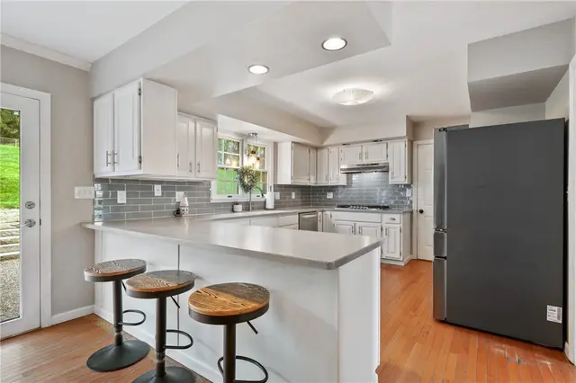 3841 Kim Ln gallery image 10