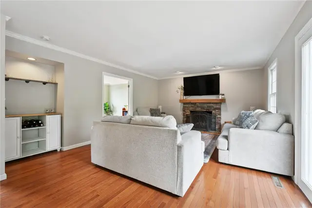 3841 Kim Ln gallery image 16