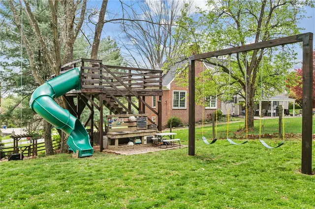 3841 Kim Ln gallery image 22