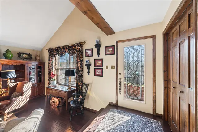 3863 Grove Road gallery image 4