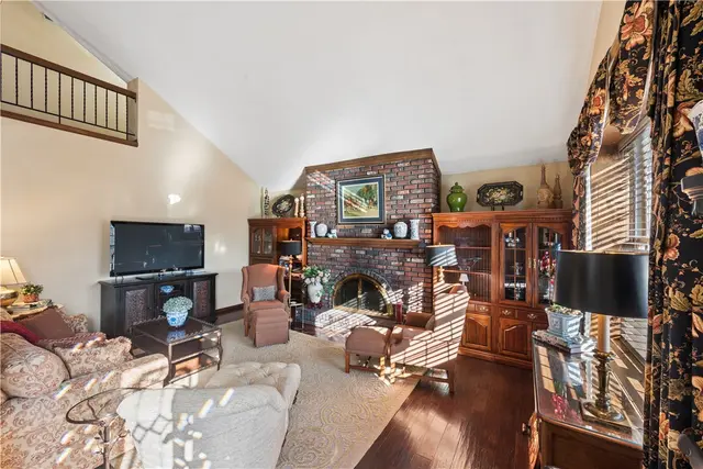 3863 Grove Road gallery image 5