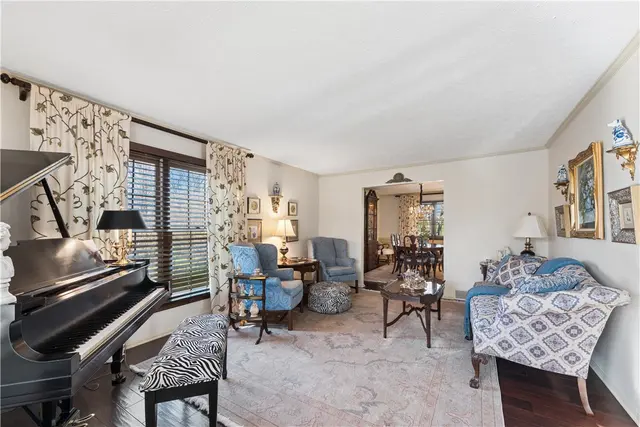3863 Grove Road gallery image 9