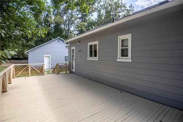 3875 Anderson Rd gallery image 16