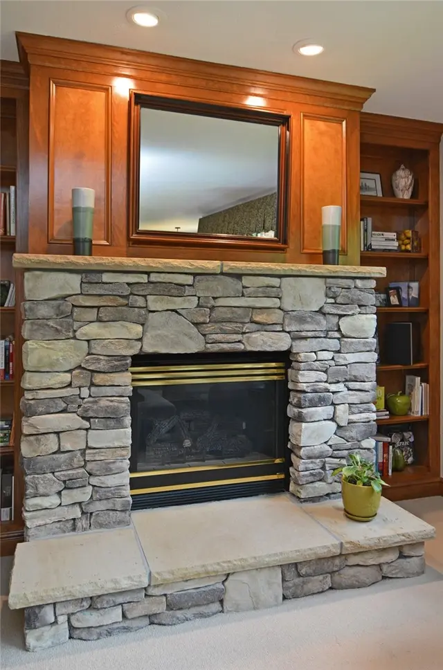 3875 Ashland Ct gallery image 2