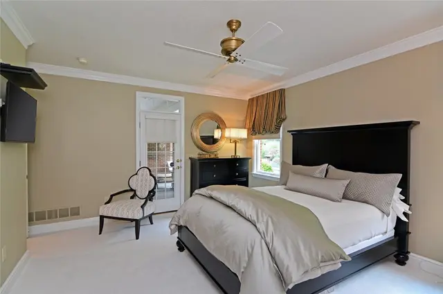 3875 Ashland Ct gallery image 5