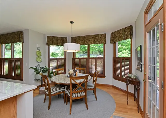 3875 Ashland Ct gallery image 6