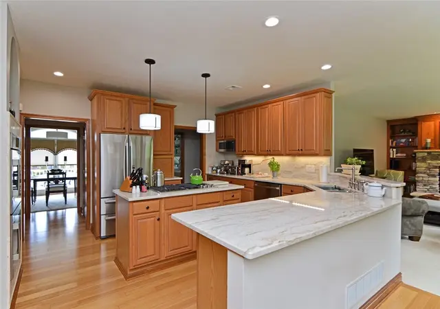 3875 Ashland Ct gallery image 25
