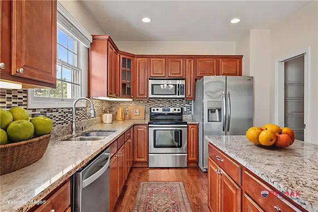 389 Marshall Heights Dr gallery image 23