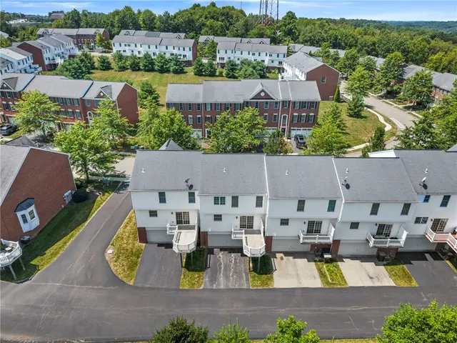 389 Marshall Heights Dr gallery image 41