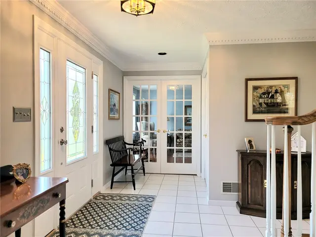 3893 Ashland Court gallery image 3