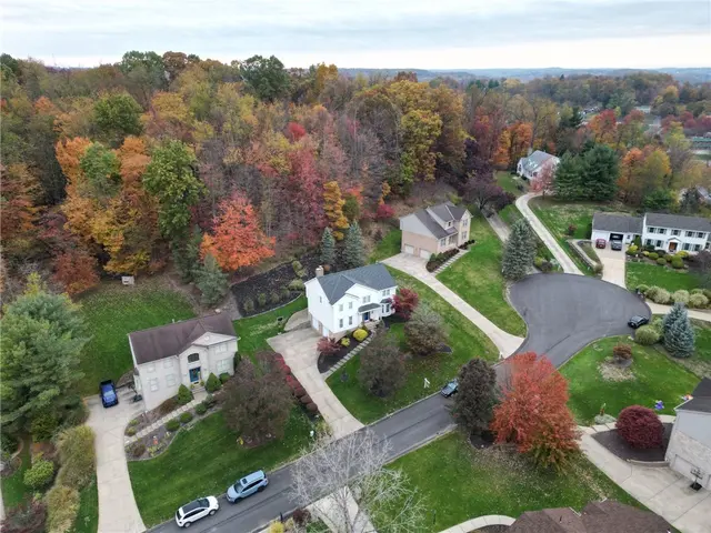 3893 Ashland Court gallery image 13