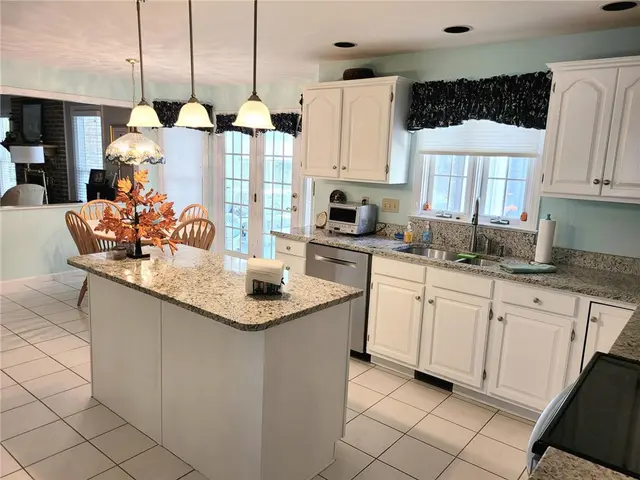 3893 Ashland Court gallery image 16