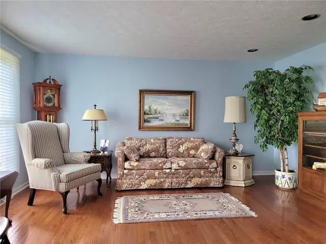 3893 Ashland Court gallery image 18