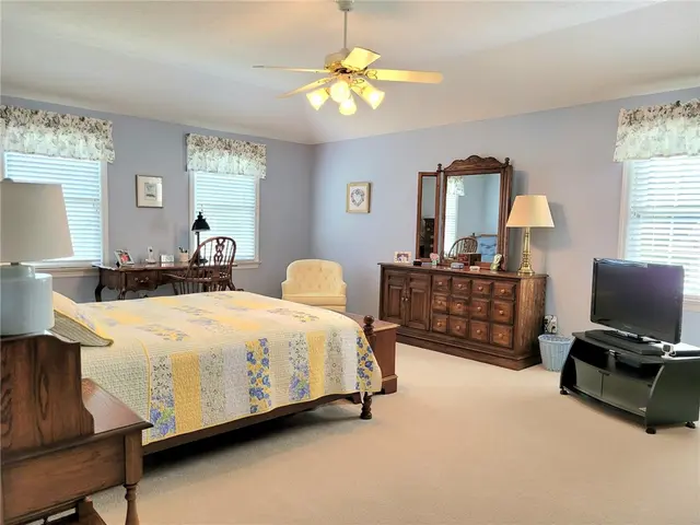 3893 Ashland Court gallery image 30