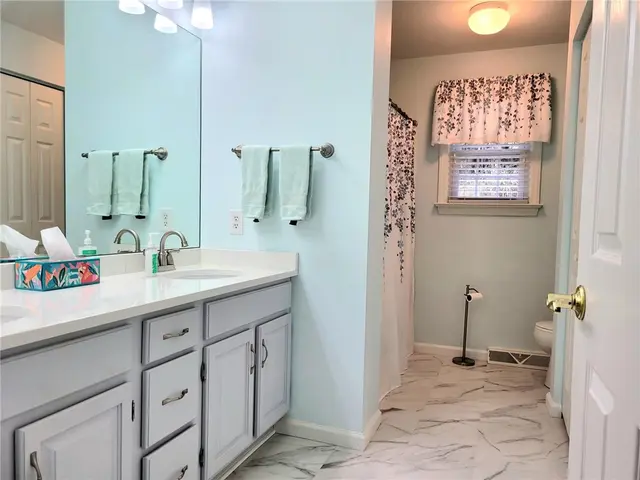 3893 Ashland Court gallery image 34