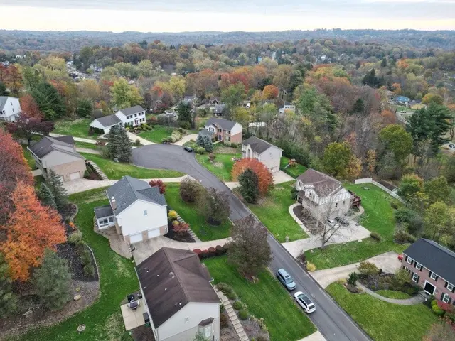 3893 Ashland Court gallery image 35