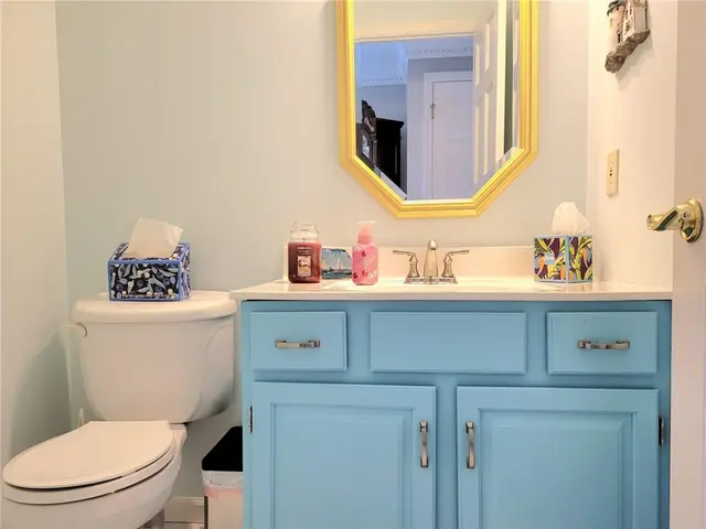 3893 Ashland Court gallery image 36