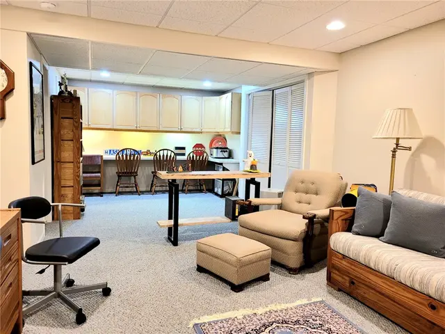 3893 Ashland Court gallery image 40