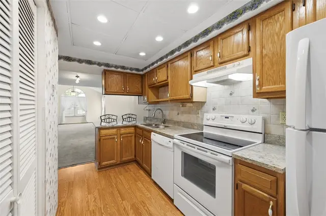 39 Ashford Dr gallery image 11