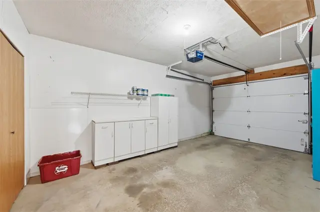 39 Ashford Dr gallery image 19