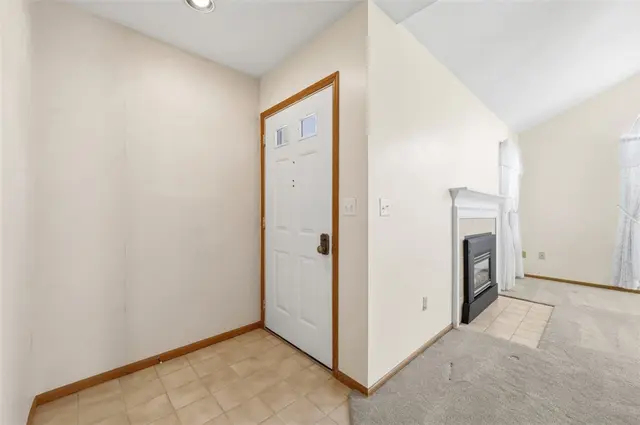 39 Ashford Dr gallery image 20