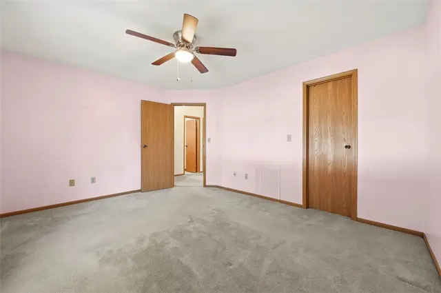 39 Ashford Dr gallery image 31
