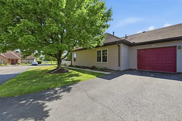 39 Ashford Dr gallery image 33