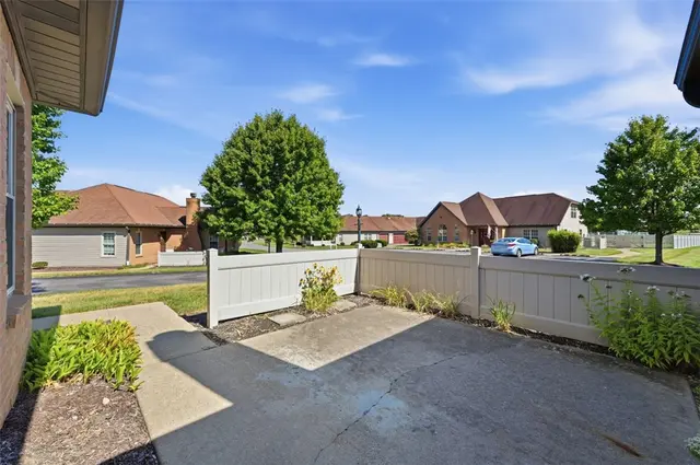 39 Ashford Dr gallery image 36