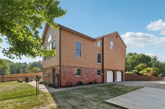 39 Canter Dr gallery image 8