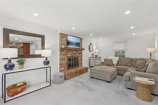 39 Canter Dr gallery image 36